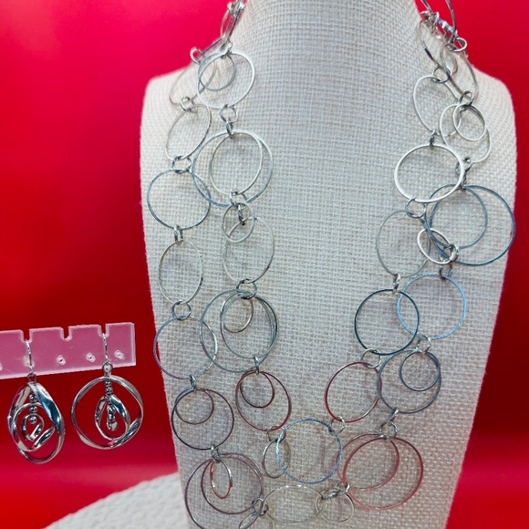 Multi Different Shape Circles Silver Necklace And Earrings Bundle - Picture 1 of 5